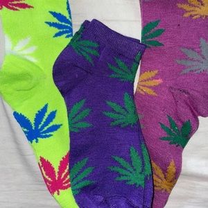 Brand New -420 socks 
2 pair crew 
1 pair ankle